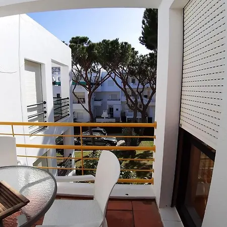 Daire With 2 Bedrooms In With Shared Pool Furnished Garden And Wifi 800 M From The Beach *