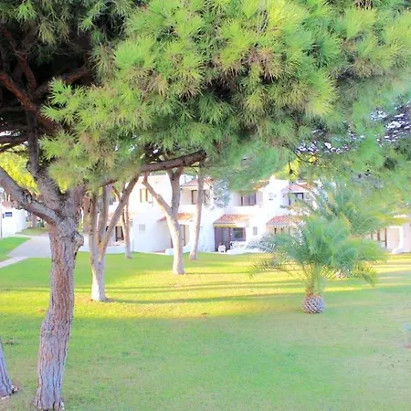 With 2 Bedrooms In With Shared Pool Furnished Garden And Wifi 800 M From The Beach